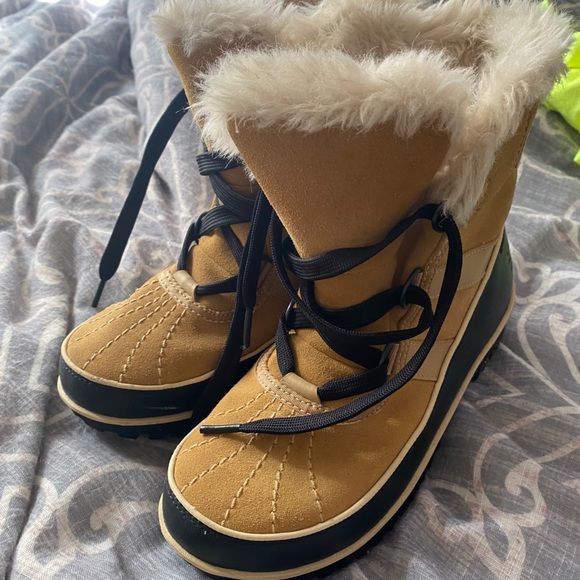 poshmark sorel boots